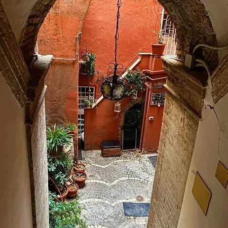 The Old Town Daire Roma
